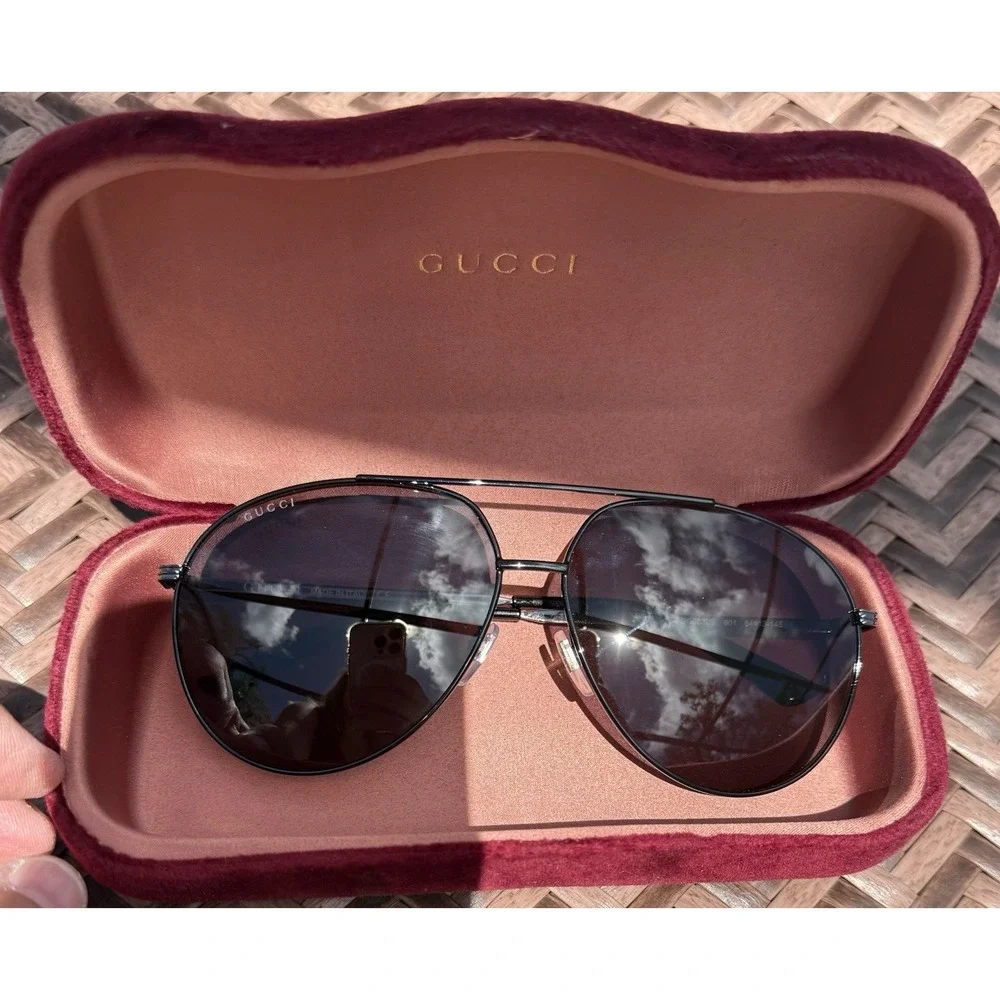 Gucci GG0832S-001 Men's Silver & Black Frame Dark Tinted Aviator Sunglasses Case